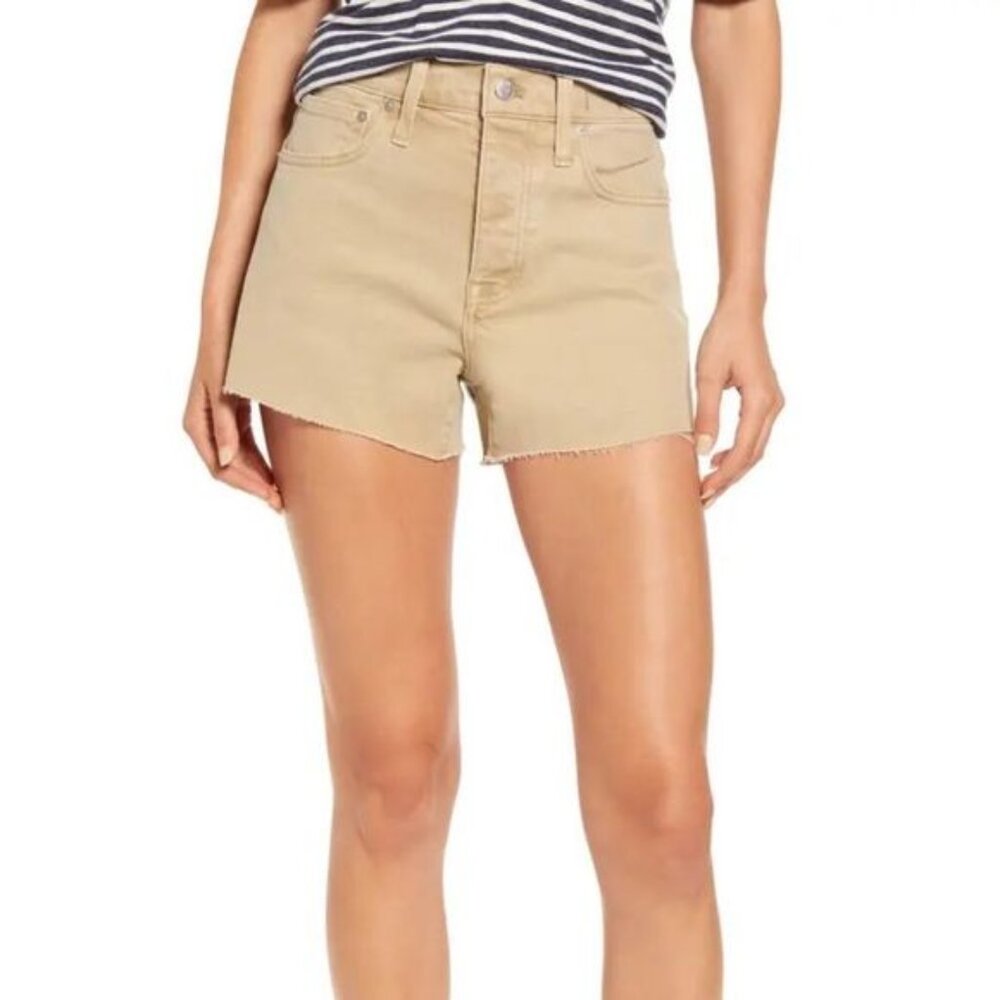 Madewell relax denim shorts and light latte size 29